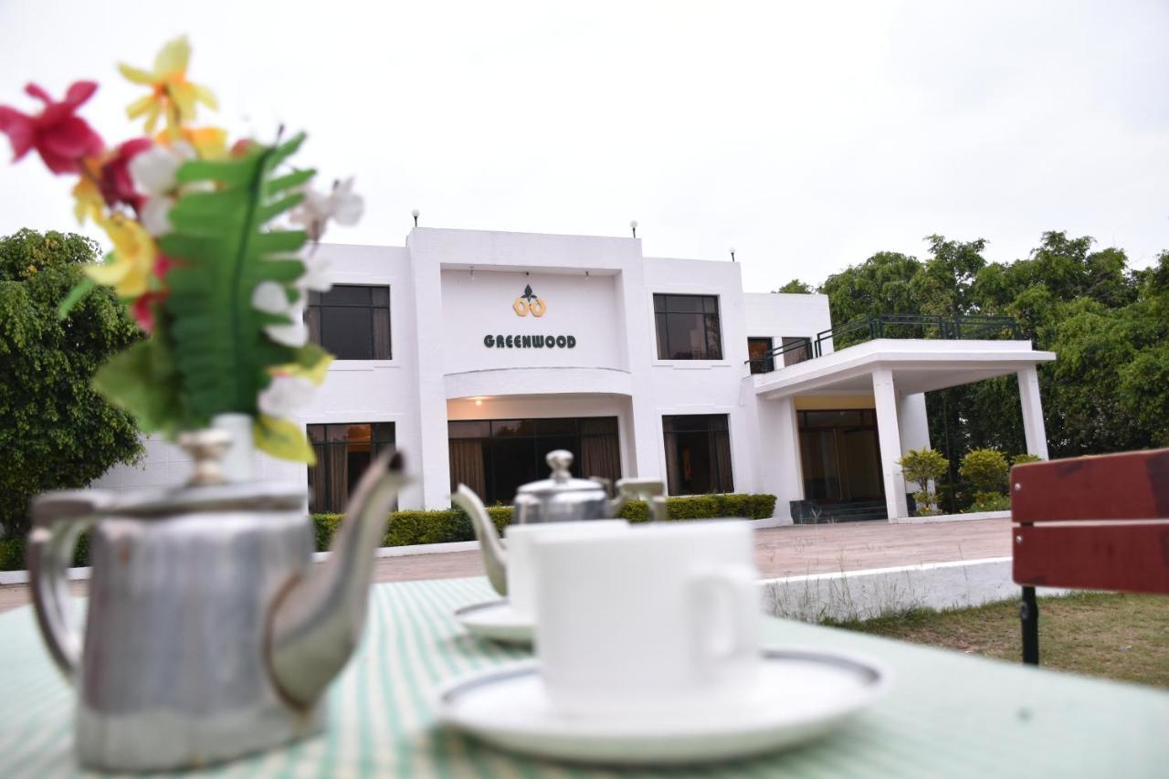 Greenwood Hotel Кхаджурахо Экстерьер фото