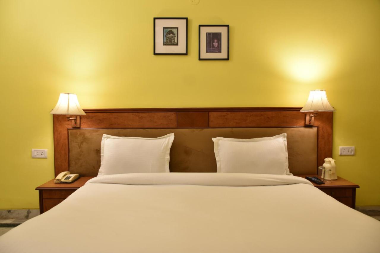Greenwood Hotel Кхаджурахо Экстерьер фото