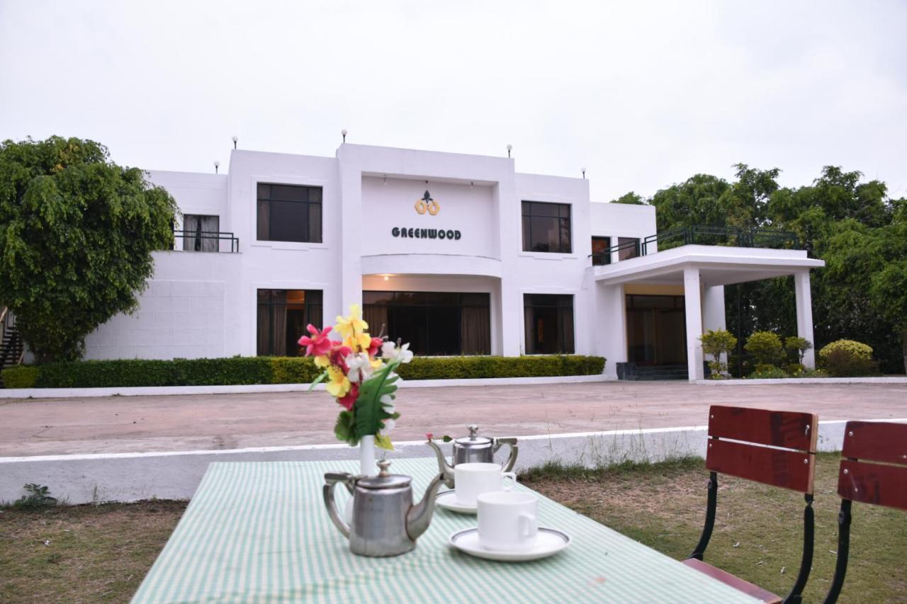 Greenwood Hotel Кхаджурахо Экстерьер фото