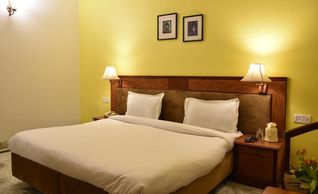 Greenwood Hotel Кхаджурахо Экстерьер фото