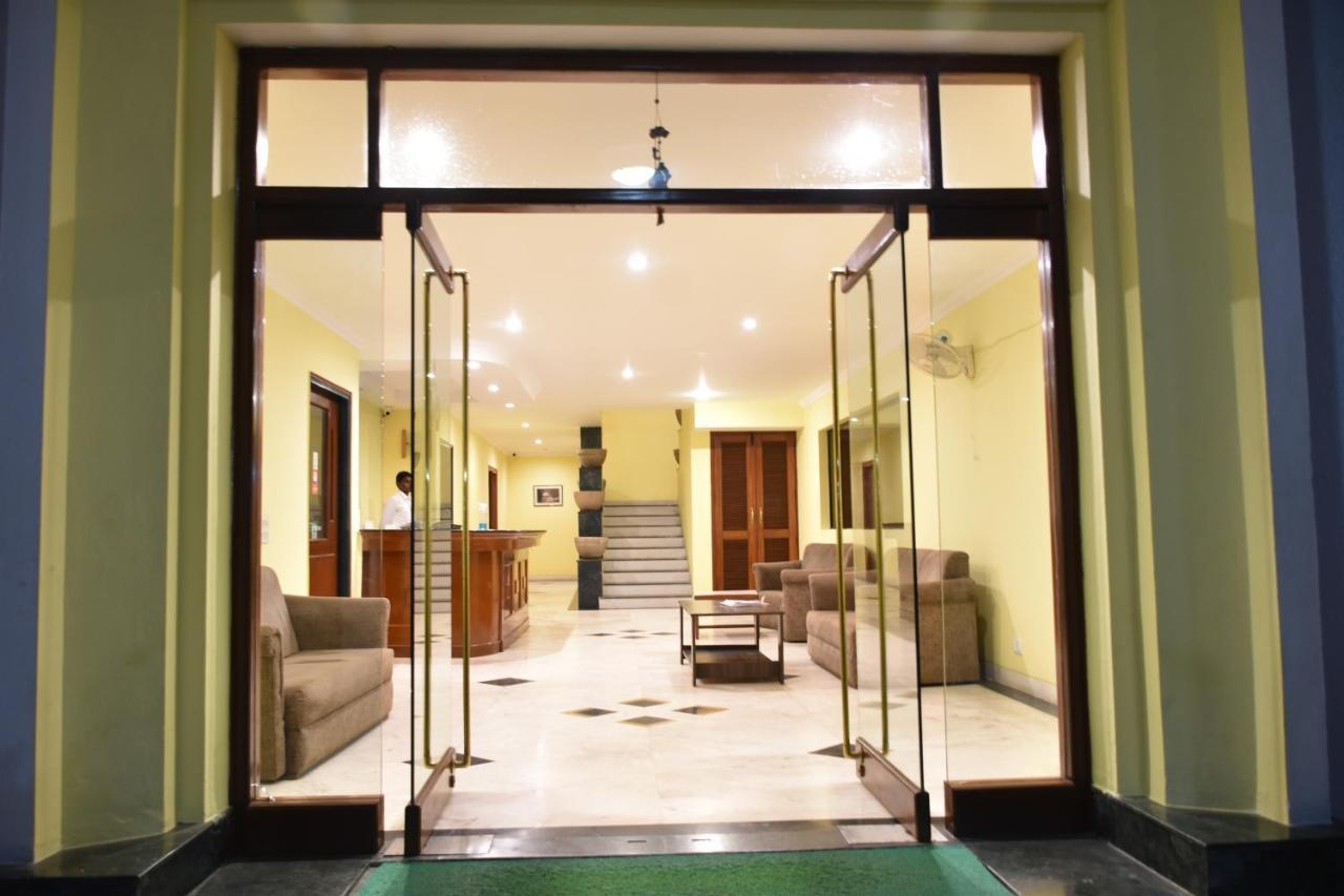 Greenwood Hotel Кхаджурахо Экстерьер фото