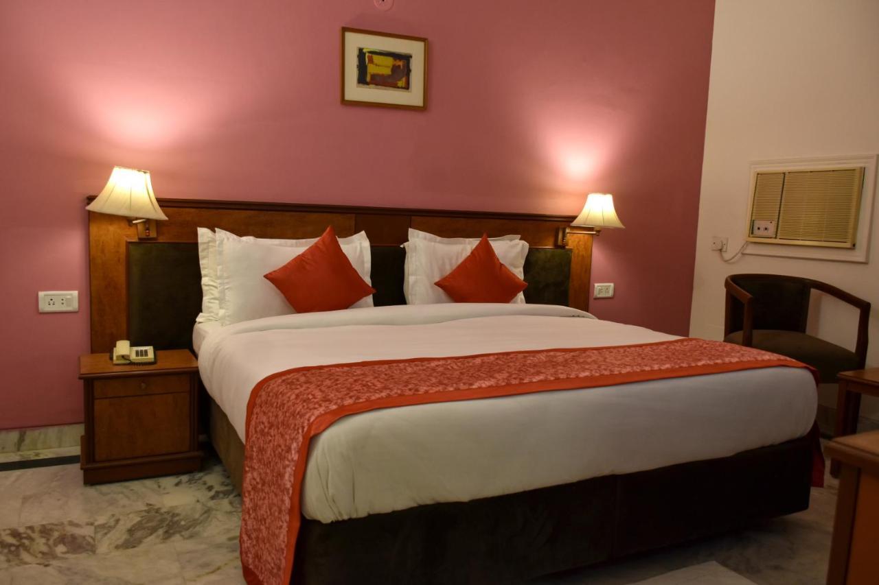 Greenwood Hotel Кхаджурахо Экстерьер фото