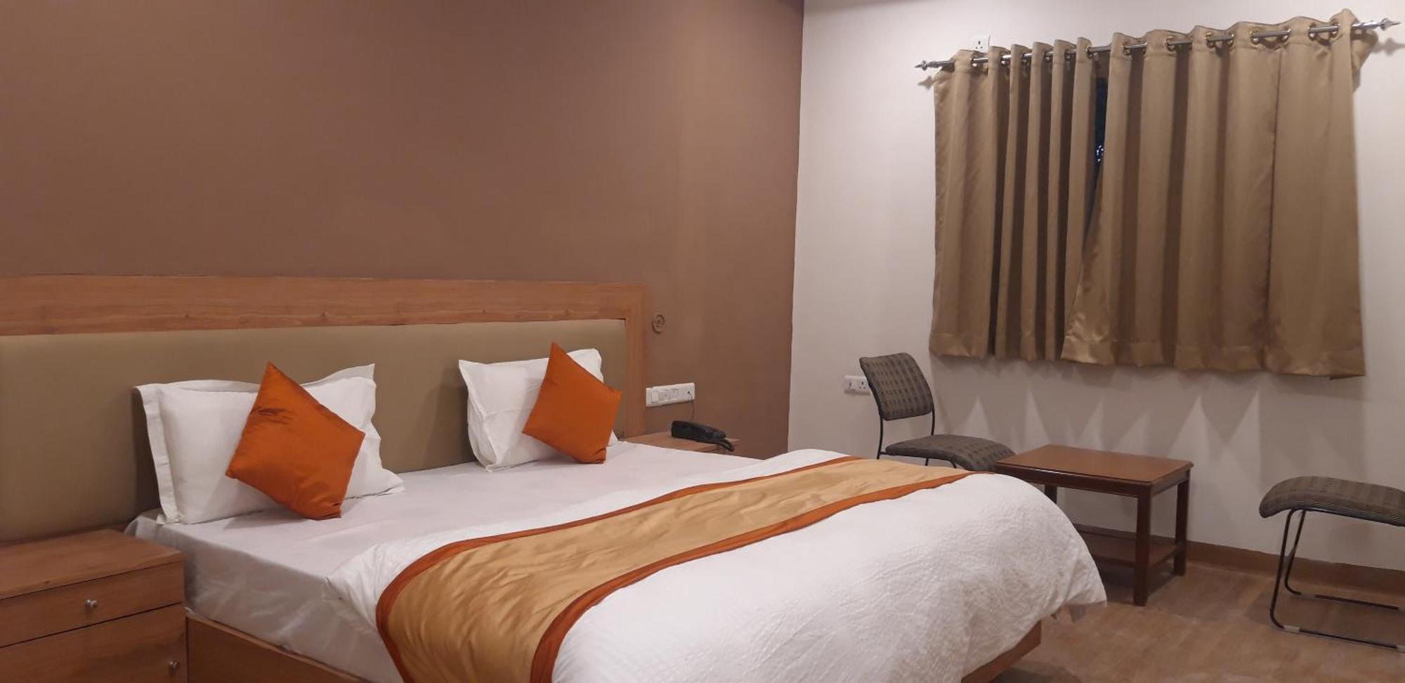 Greenwood Hotel Кхаджурахо Экстерьер фото